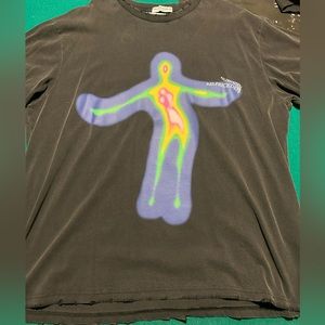 Cool Alien T-shirt with front and back print!